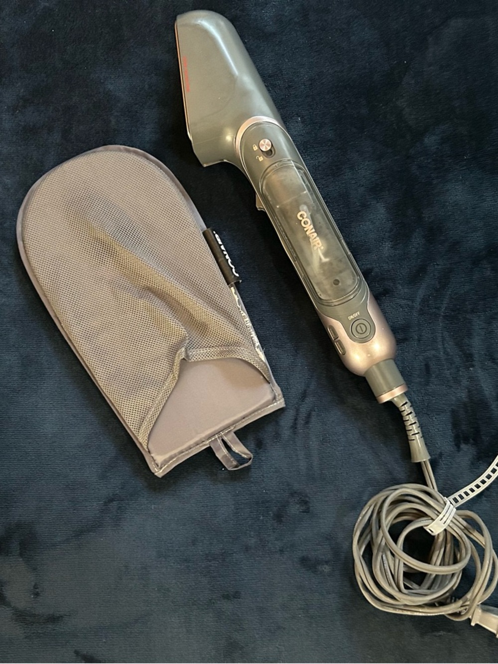 Conair Handheld Fabric Steamer in Gray